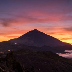 Experiencia Ritual al Atardecer en el Teide – Sobre las Nubes