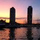 Paseo en barco compartido al atardecer en Barcelona