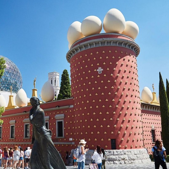 Dalí’s Figueres & Girona Tour Dalí’s Figueres & Girona Tour